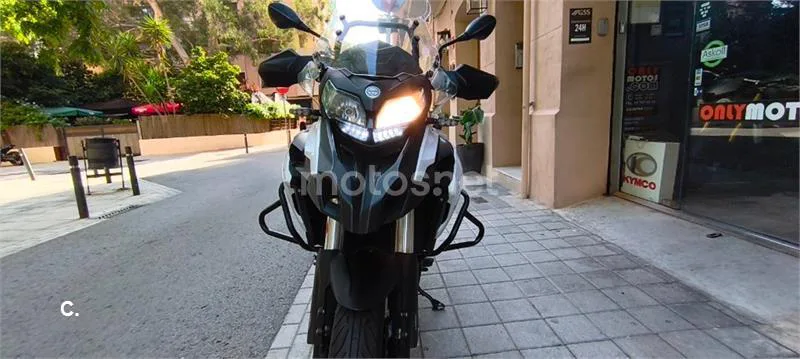 Benelli TRK 502 – Vista 37