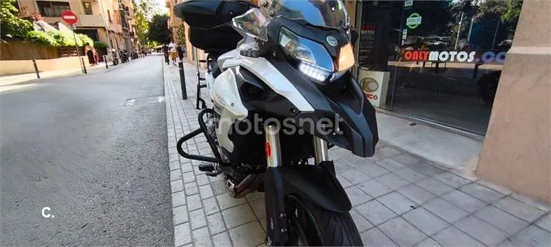 Benelli TRK 502 – Vista 38