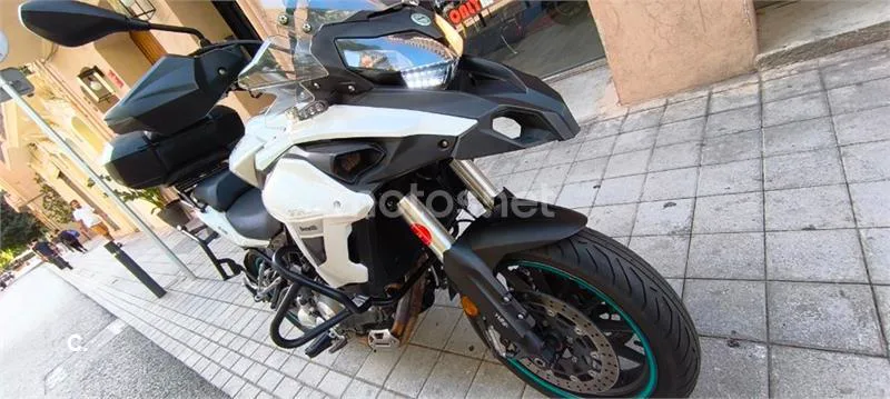 Benelli TRK 502 – Vista 39