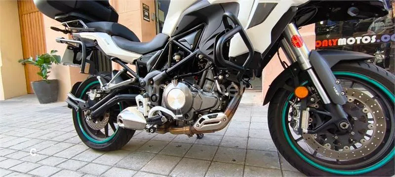 Benelli TRK 502 – Vista 41