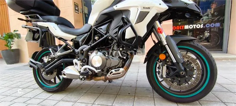 Benelli TRK 502 – Vista 42
