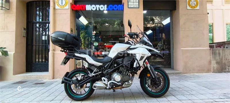 Benelli TRK 502 – Vista 45