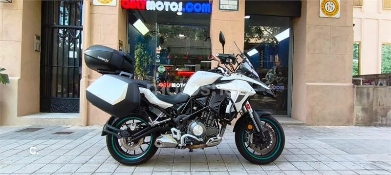 Benelli TRK 502 – Vista 51