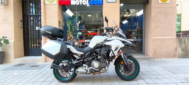 Benelli TRK 502 – Vista 53
