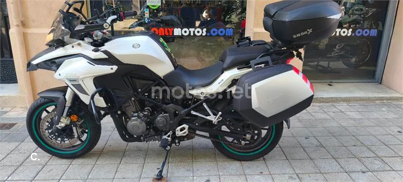 Benelli TRK 502 – Vista 60