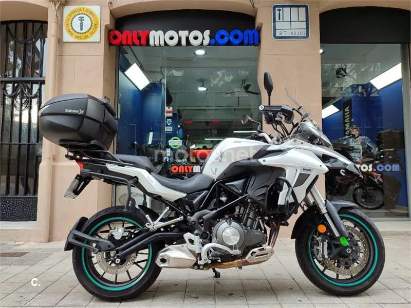 Benelli TRK 502 – Vista 7