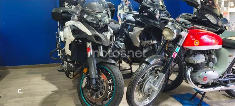 Benelli TRK 502 – Vista 73