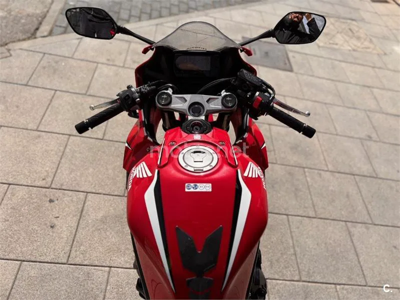 Honda CBR 650 R – Vista 13