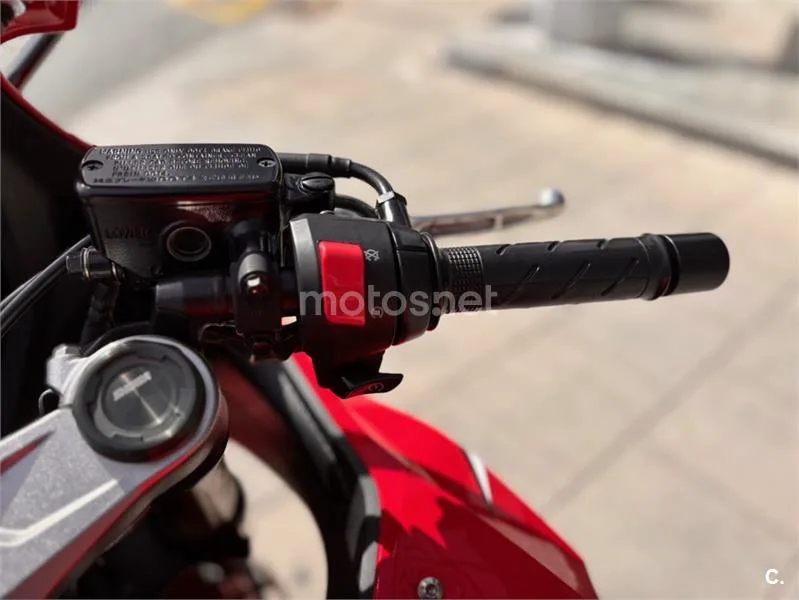 Honda CBR 650 R – Vista 18
