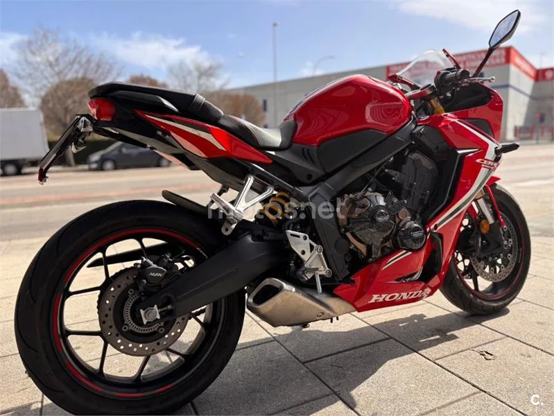 Honda CBR 650 R – Vista 10