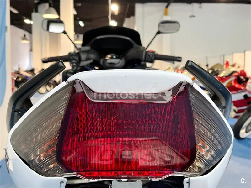 Yamaha TMAX 500 – Vista 19