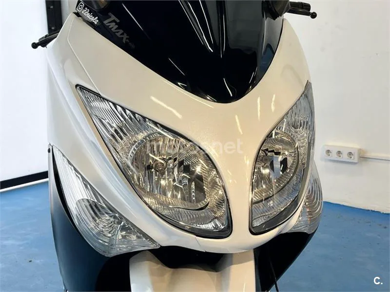 Yamaha TMAX 500 – Vista 21