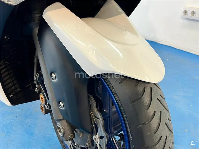 Yamaha TMAX 500 – Vista 10