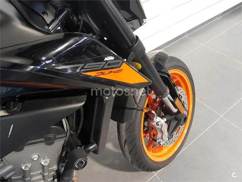 KTM 790 – Vista 7