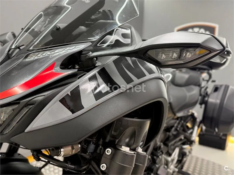 Yamaha Niken – Vista 16