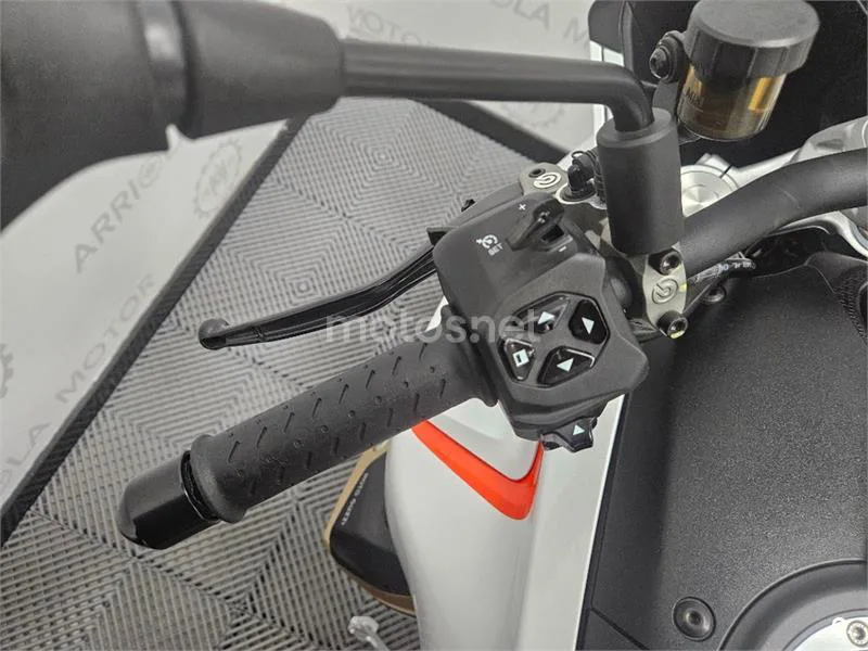 Moto Guzzi V100 Mandello – Vista 9