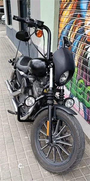 Harley-Davidson Sportster 883 – Vista 2