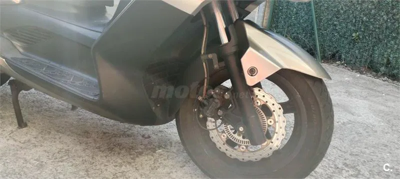 Kymco Super Dink 125i – Vista 9