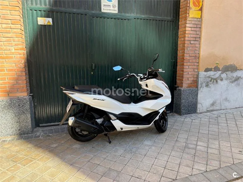 Honda PCX 125 – Vista 5