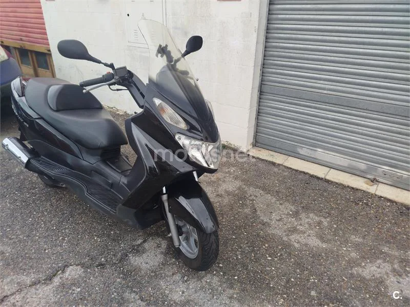 Suzuki Burgman 125 – Vista 3