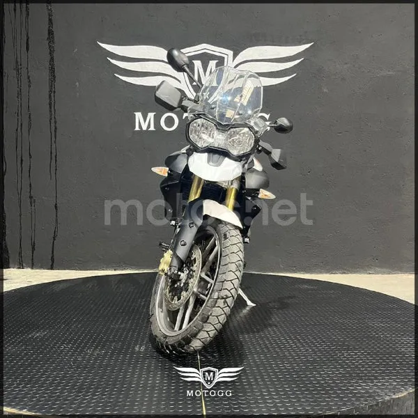 Triumph Tiger 800 – Vista 4