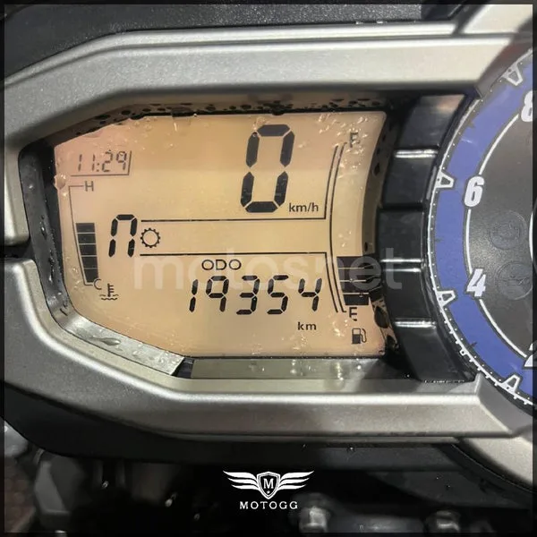 Triumph Tiger 800 – Vista 9