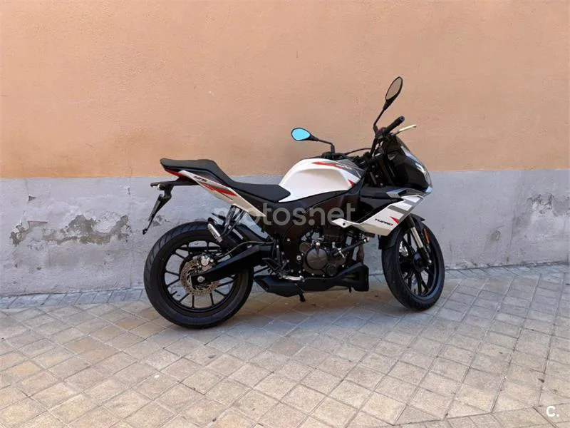 Aprilia Tuono 125 – Vista 5