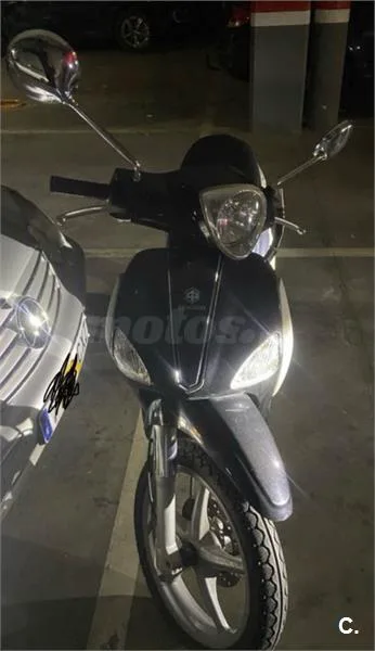 Piaggio LIBERTY 125 4T – Vista 3