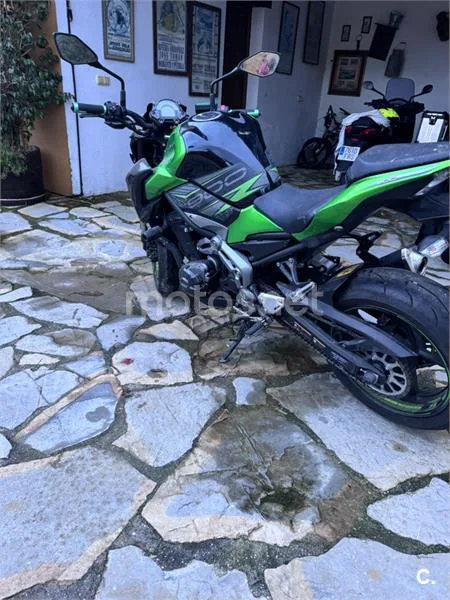 Kawasaki Z 900 – Vista 4