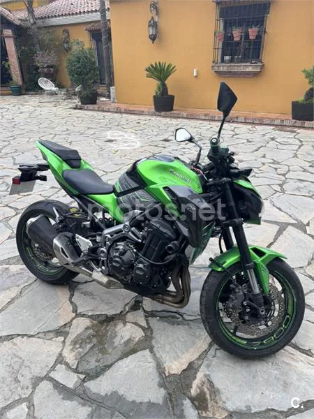 Kawasaki Z 900 – Vista 8