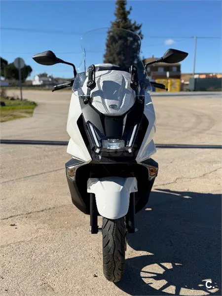 Kymco Sky Town 125 – Vista 3