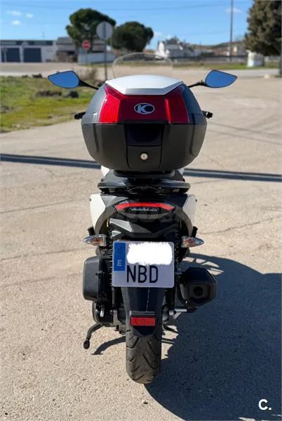 Kymco Sky Town 125 – Vista 4