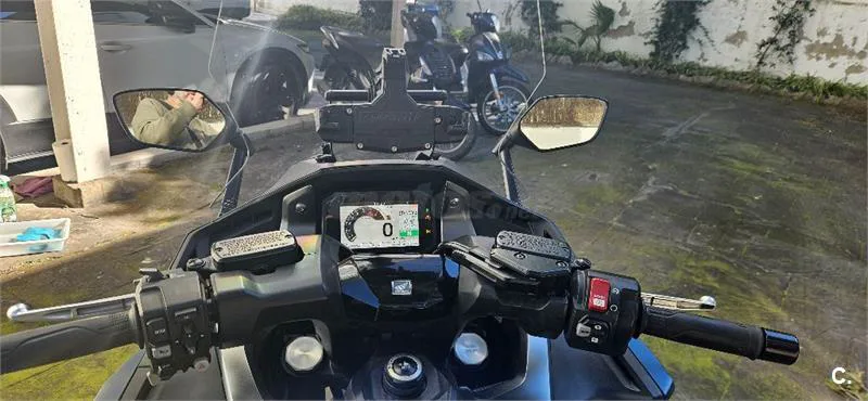 Honda Forza 750 – Vista 6