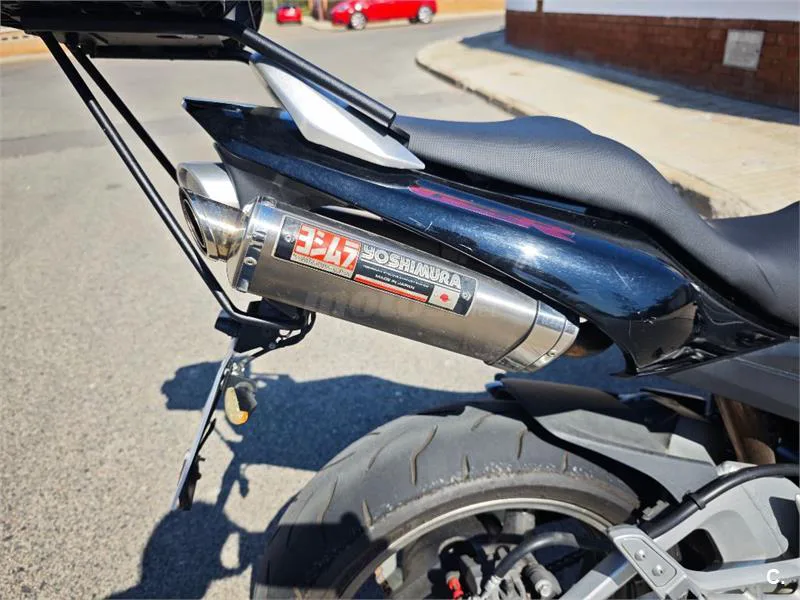 Suzuki GSR 600 – Vista 3
