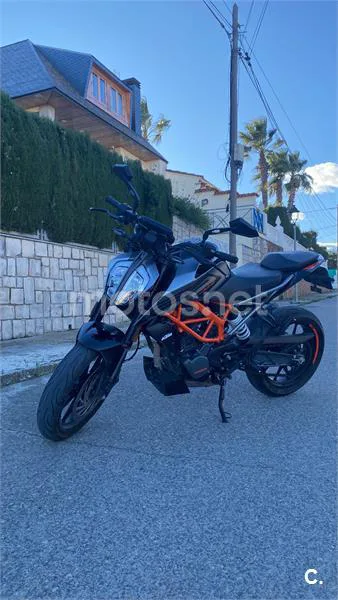 KTM 125 – Vista 2