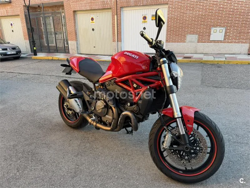 Ducati Monster 821 – Vista 4