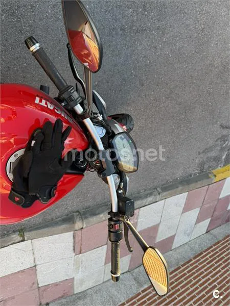 Ducati Monster 821 – Vista 6