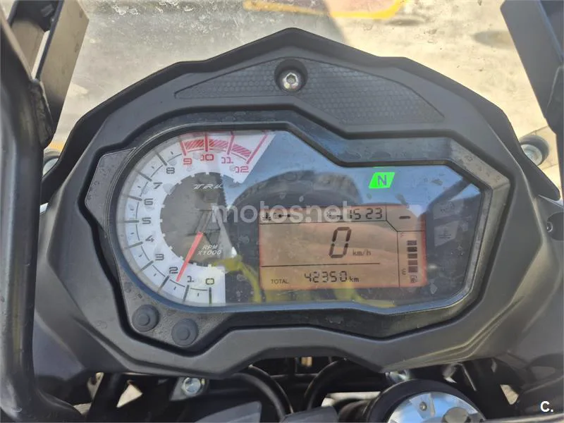 Benelli TRK 502 – Vista 4