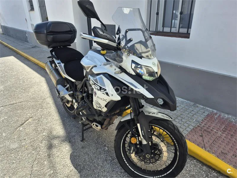 Benelli TRK 502 – Vista 7