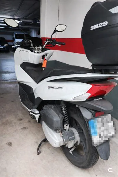 Honda PCX 125 – Vista 4