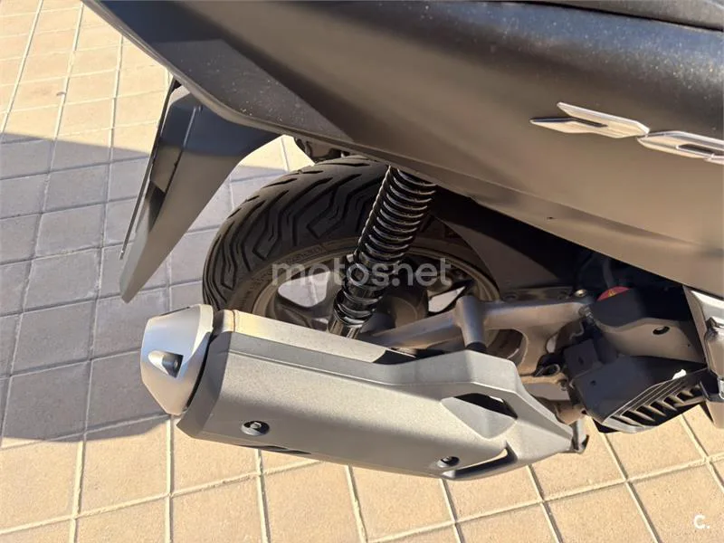 Honda PCX 125 – Vista 7
