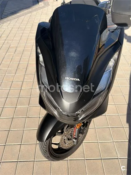 Honda PCX 125 – Vista 8
