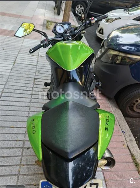 Kawasaki Z 750 – Vista 3