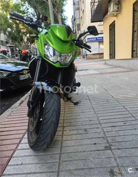 Kawasaki Z 750 – Vista 4