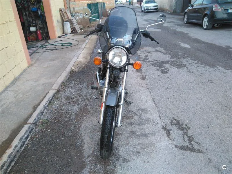 Yamaha SR 250 Special – Vista 3