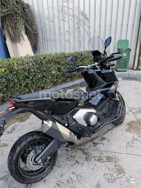 Honda X-ADV – Vista 4