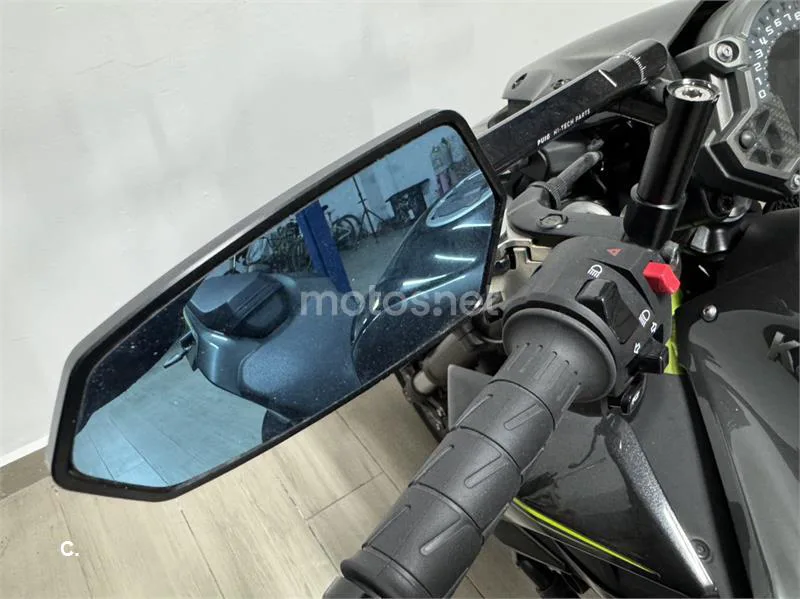 Kawasaki Z 900 – Vista 4