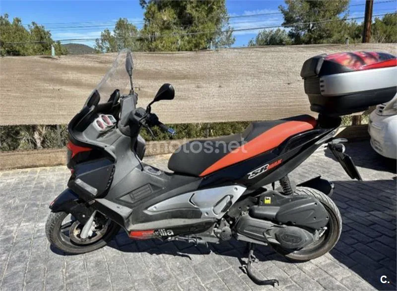 Aprilia SR Max 125 – Vista 3