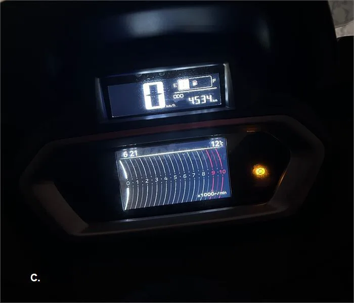 Yamaha XMAX 300 – Vista 3