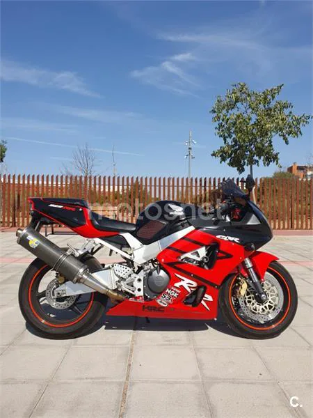 Honda CBR 900RR FIREBLADE – Vista 3